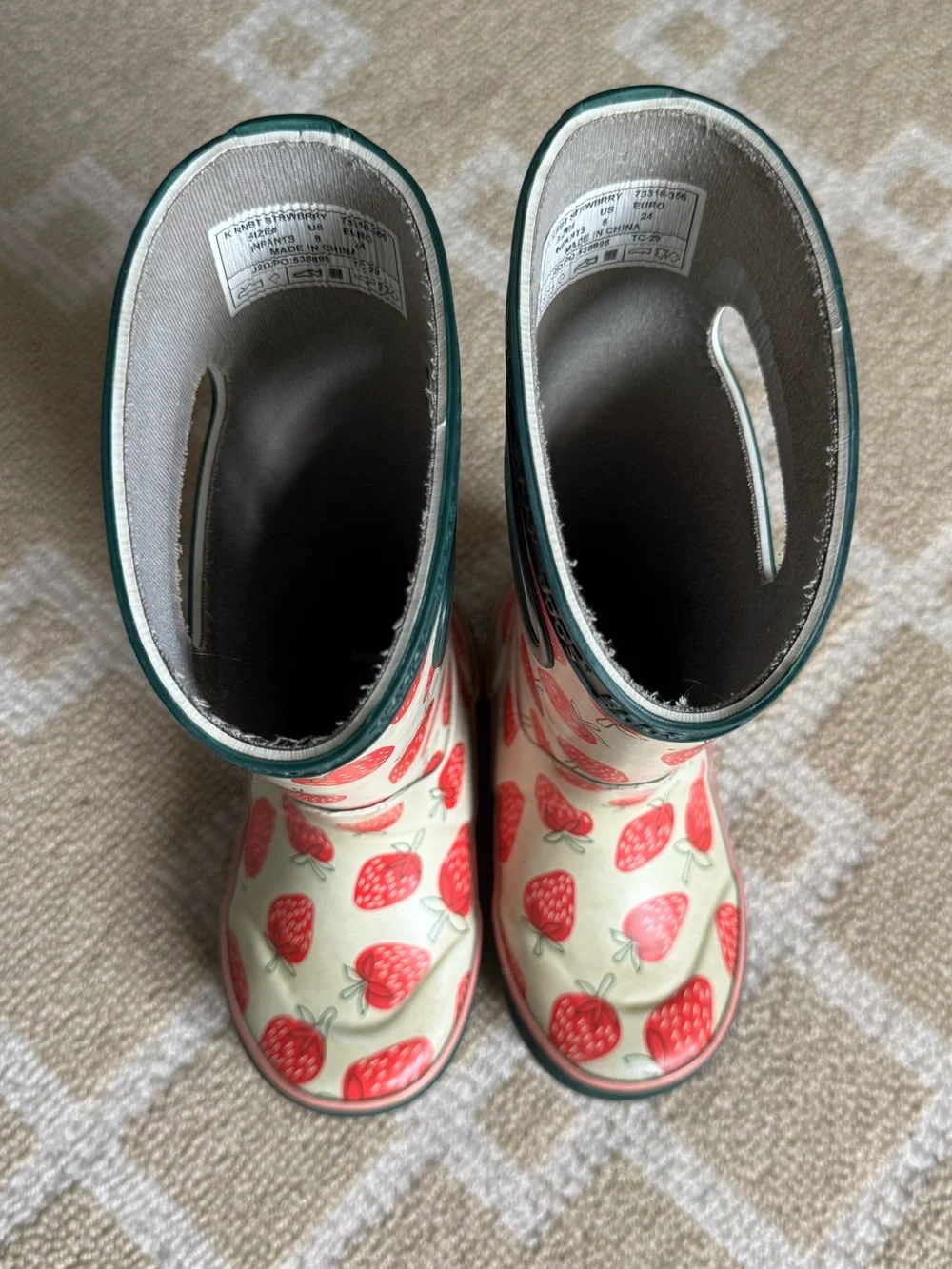 BOGS Kids Skipper II Waterproof Rain Boots Cream Red Strawberry Print Girls 8